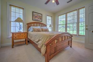 18Queen-Bedroom-View-1