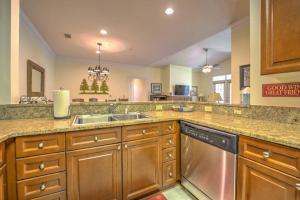 5a-View-from-Kitchen-into-Dining-Area