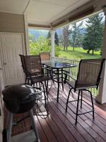 outdoor-high-top-and-grill
