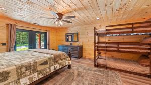 Downstairs-Queen-Suite-1-with-Triple-Twin-Bunk-Beds