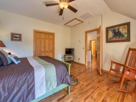 Appalachian-View-Bedroom-3-facing-Loft