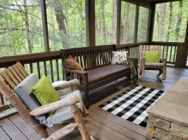 Outdoor Seating in Screened In Porch