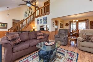 24-View-to-Stairs-and-Dining-Area-from-Living-Space