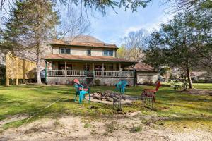 6-View-of-Backyard