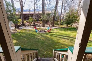 7-View-of-Backyard-to-Creek