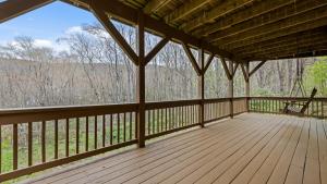 Long-View-of-Deck