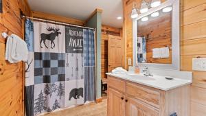 Main-Floor-Primary-Bathroom