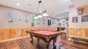 Pool-Table