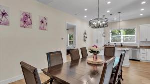 10-Dining-Area
