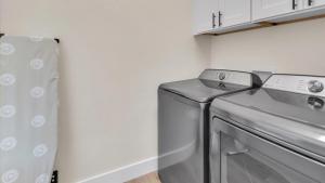 24-Laundry-Room