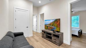 26-TV-Room