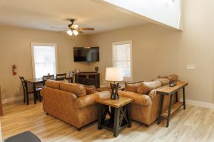 Minnies-Living-Dining-Area