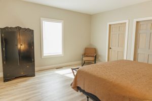 Minnies-Primary-Bedroom-Main-Floor-2