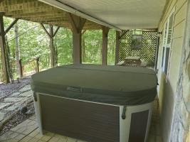 New-Hot-Tub
