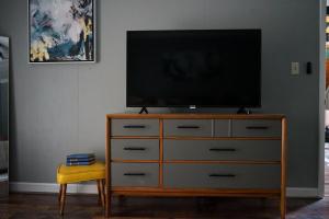 Master-Bedroom-TV