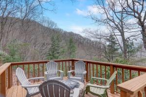 View-off-of-Side-Deck-and-Firepit