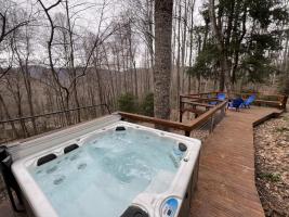 Hot-Tub-and-Firepit